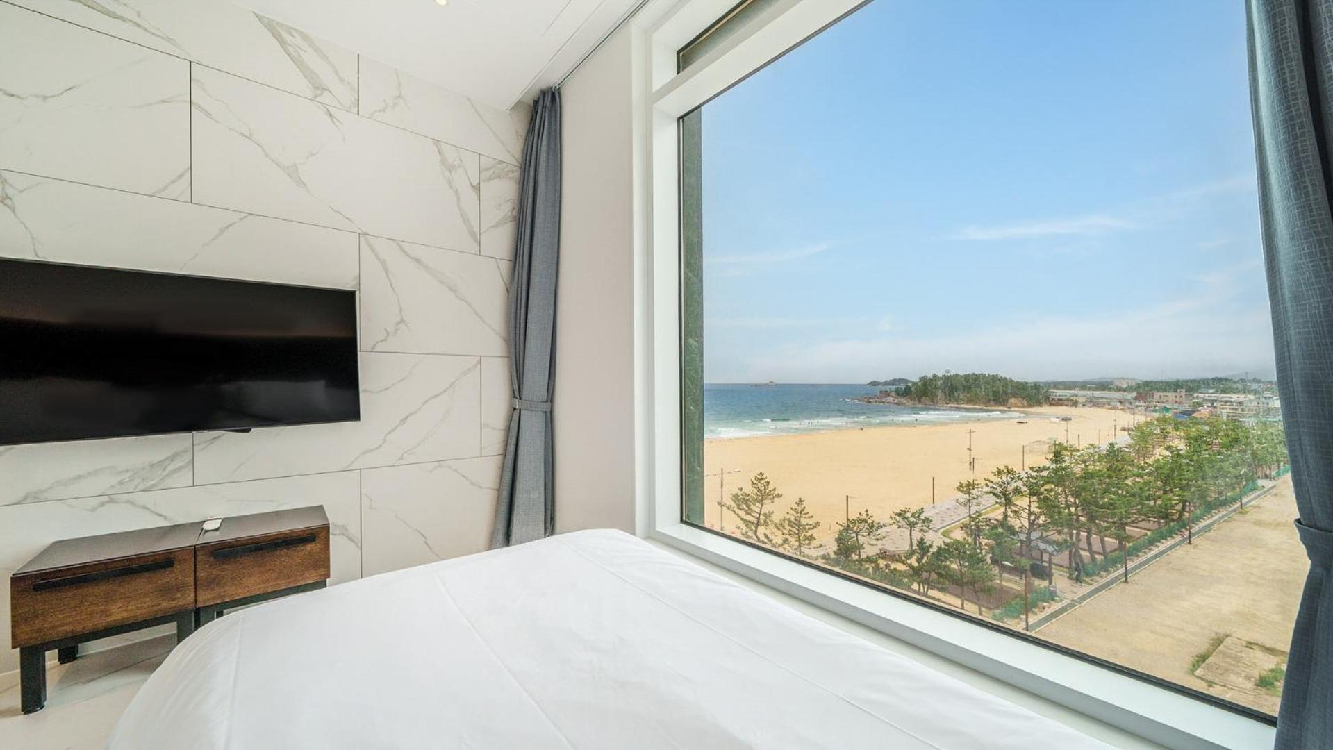 Goseong Moneblue Pension Kamer foto